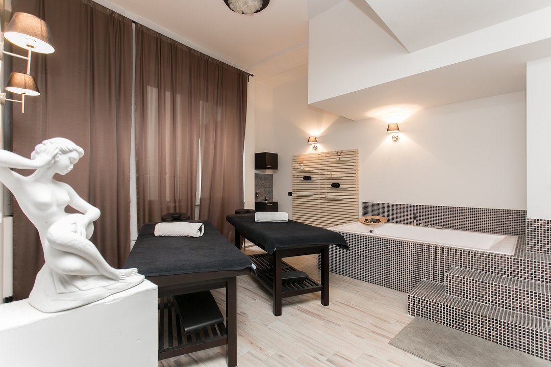 MOHA Parrucchieri ed Estetica - Piazza Pio XI, Duomo, Milano