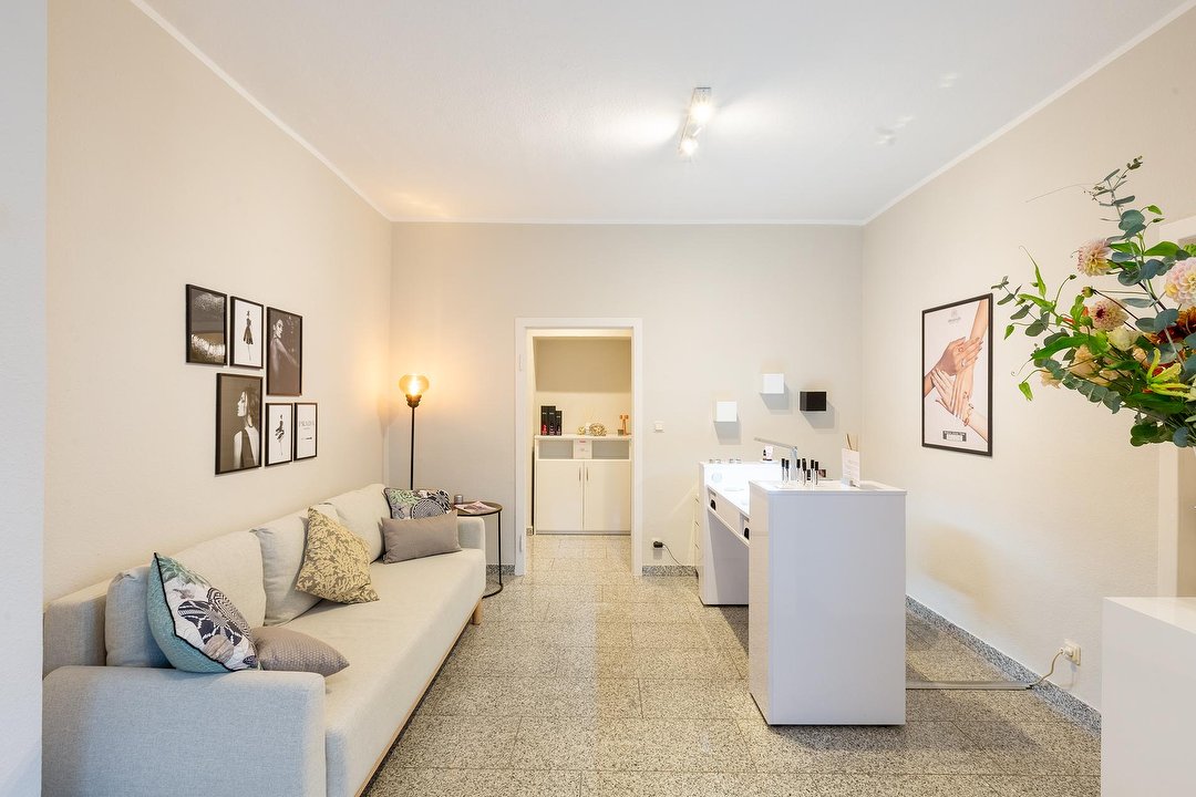 MIRKA EFFE Brow Studio, Altstadt-Süd, Köln