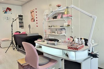 Lash & Nail Room