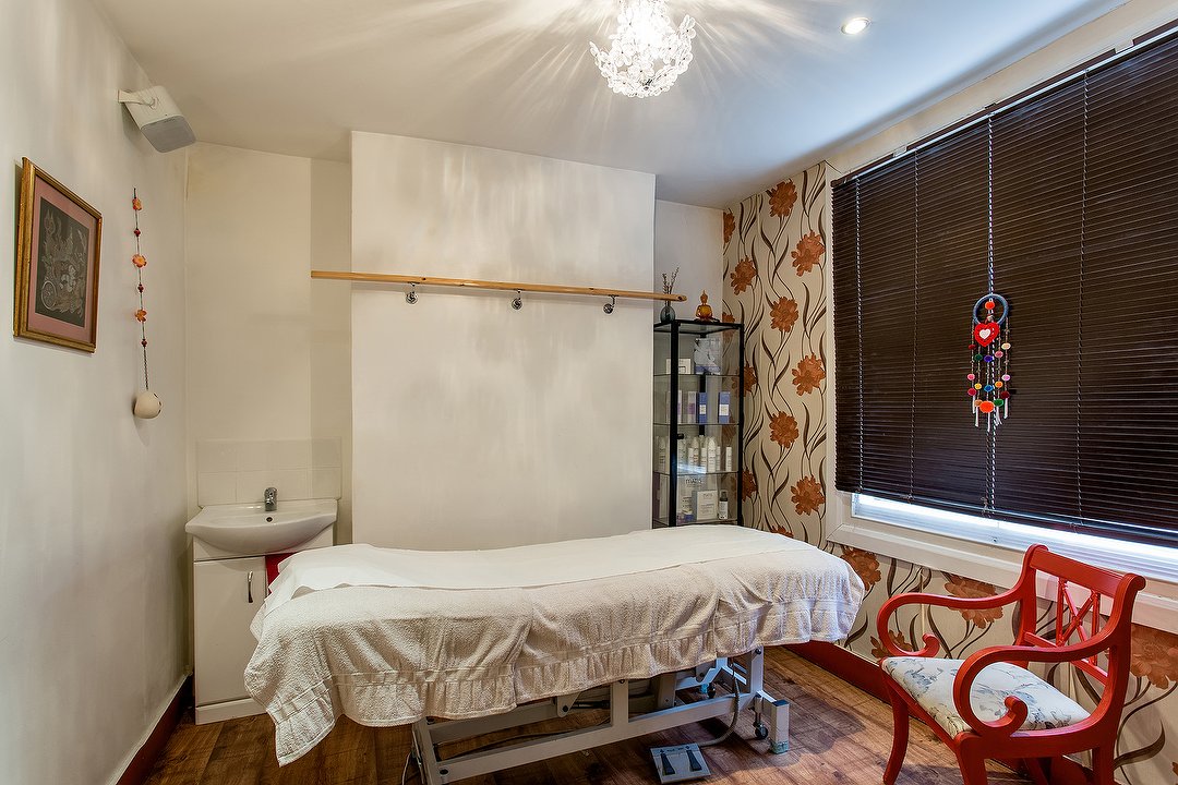 Lanna Spa, Putney, London