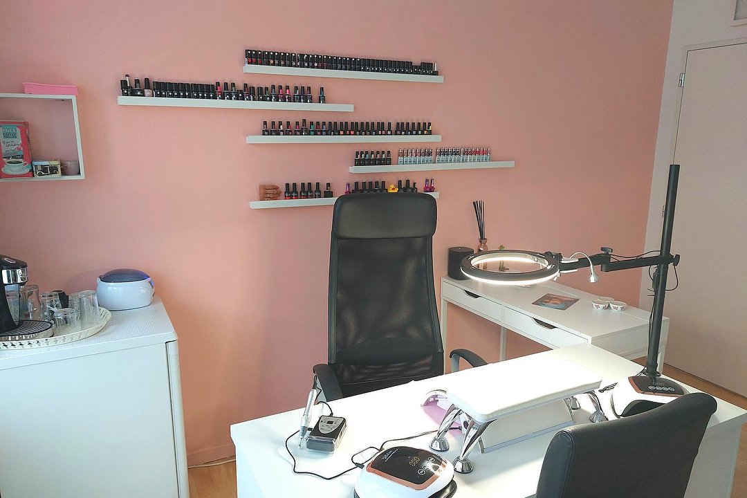 Nagelstudio Bisou, Edegem, Provincie Antwerpen