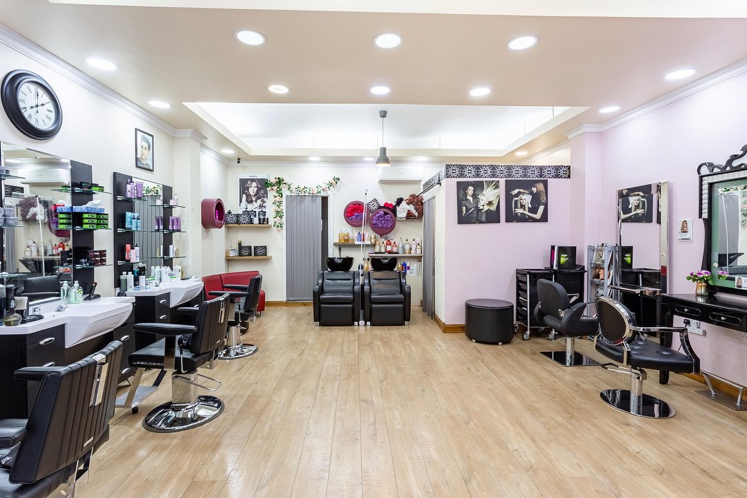 Romy Salon, Fulham Broadway, London