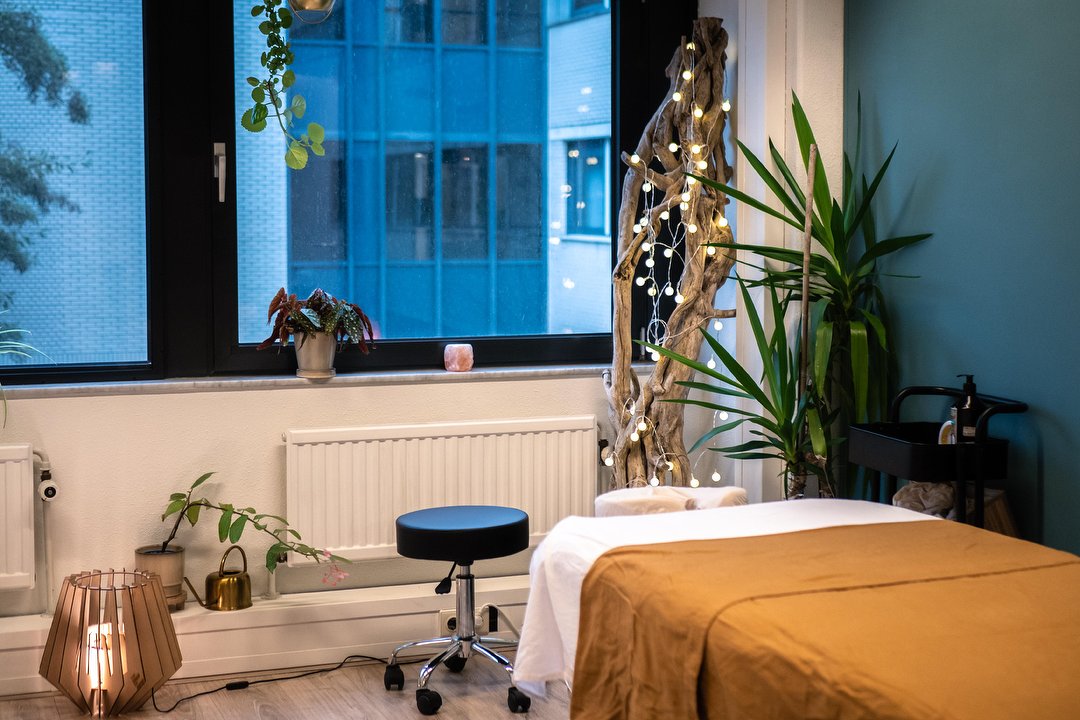 ANNA Massagetherapeut & lichaamsgericht Coach, Transwijk, Utrecht