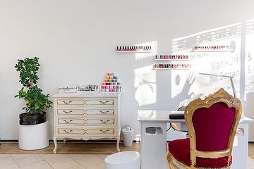 Gold Nails Beauty & Spa in Ottobrunn