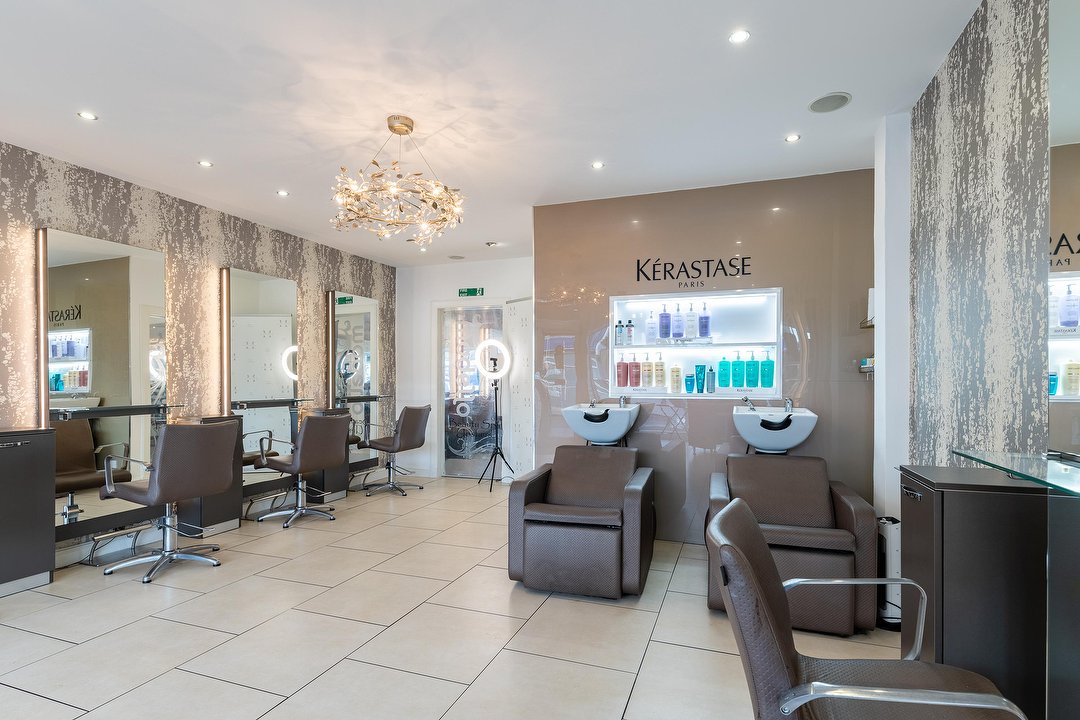 Modello Salon, Bonnyrigg, Lothians