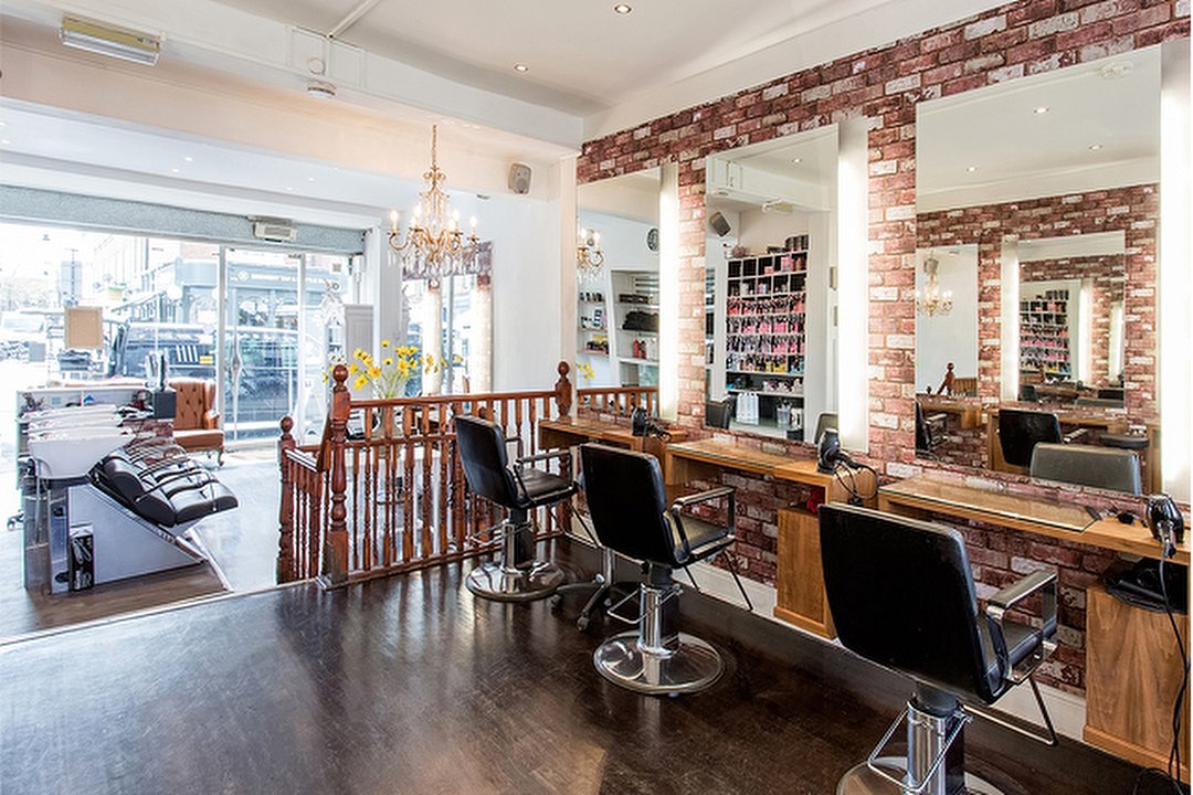 Beauty at Hairbase, Angel, London