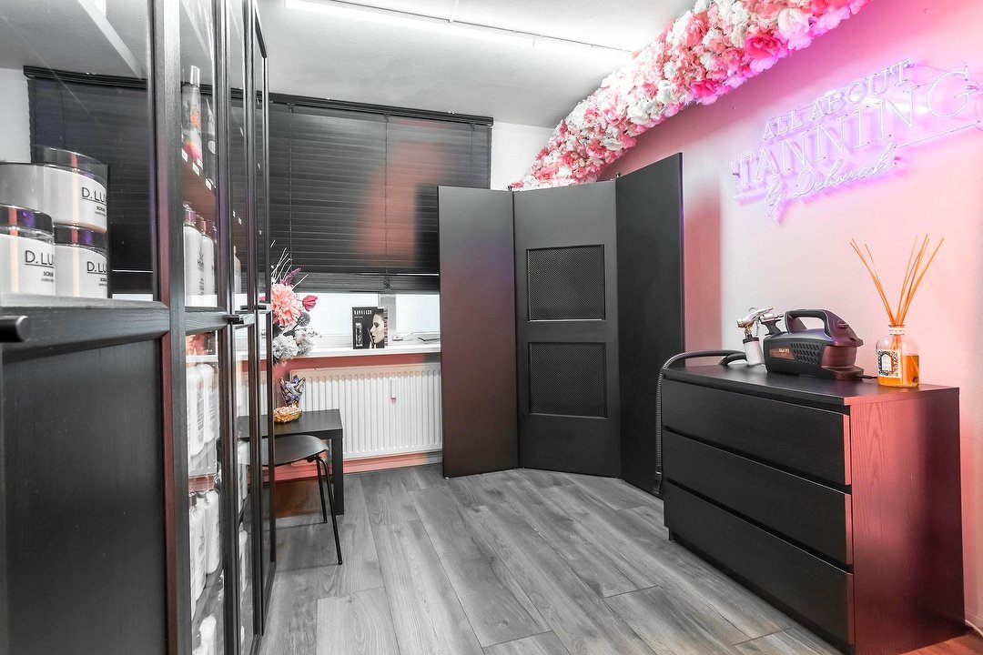 All About Tanning by Deborah, De Esch, Rotterdam