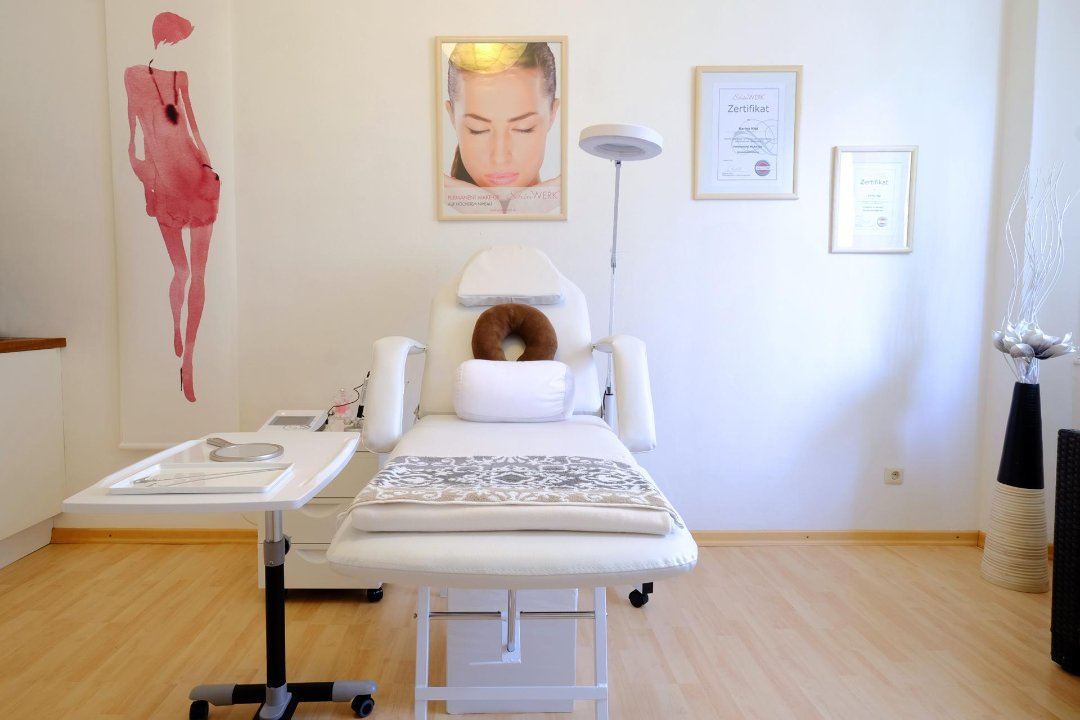 Pretty Permanent Make-up, Schwabing, München