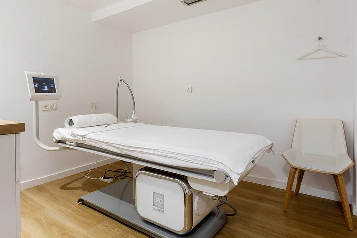 Noemí Clerch Centro Médico Estético - Sourcils & cils Lleida - Photo de galerie - OneBooking