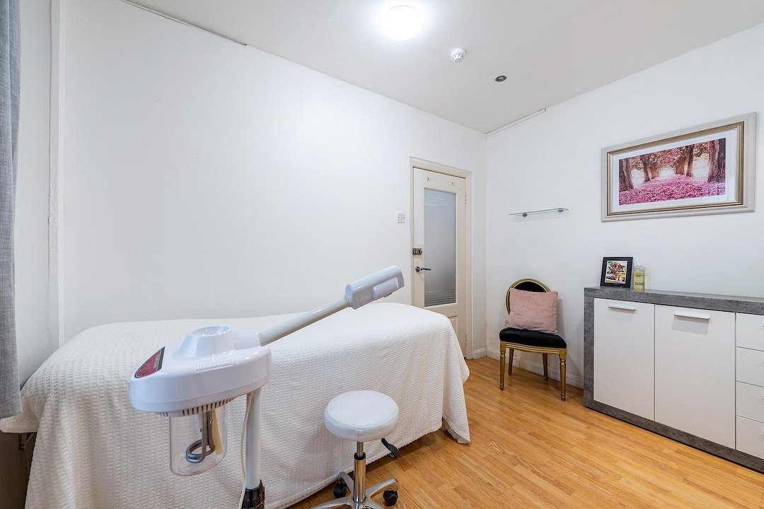 The Beauty-Treats, Pimlico, London