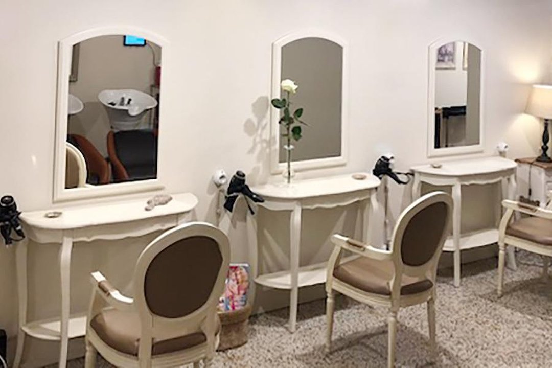 M M Parrucchieri, San Marco, Milano