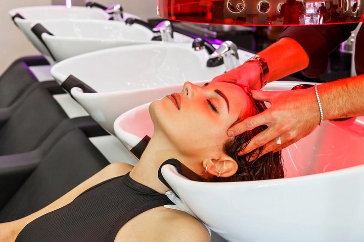 Gianni Pazzi Hair Designer - Coiffure Arzano - Photo de galerie - OneBooking