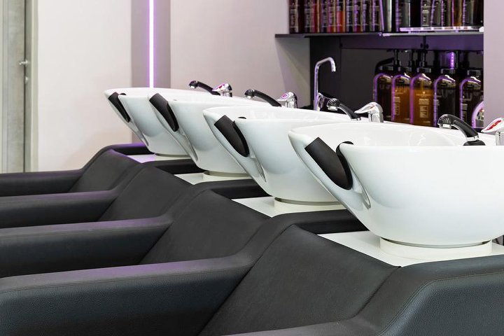 Gianni Pazzi Hair Designer - Coiffure Arzano - Photo de galerie - OneBooking