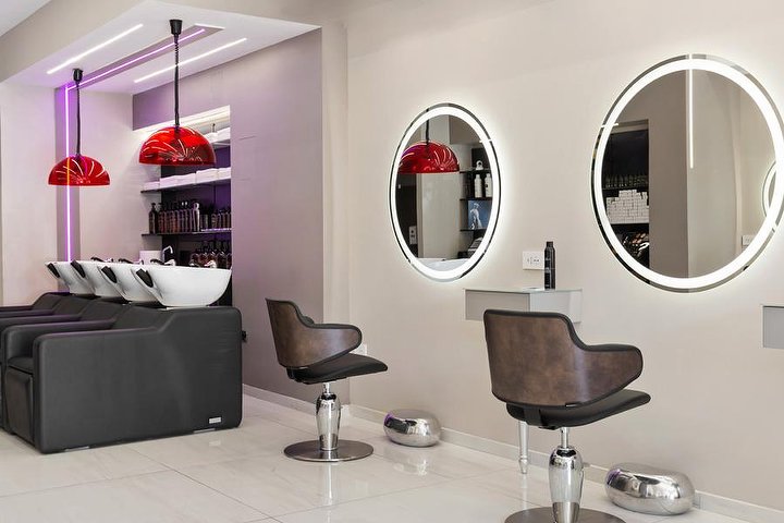 Gianni Pazzi Hair Designer - Coiffure Arzano - Photo de galerie - OneBooking