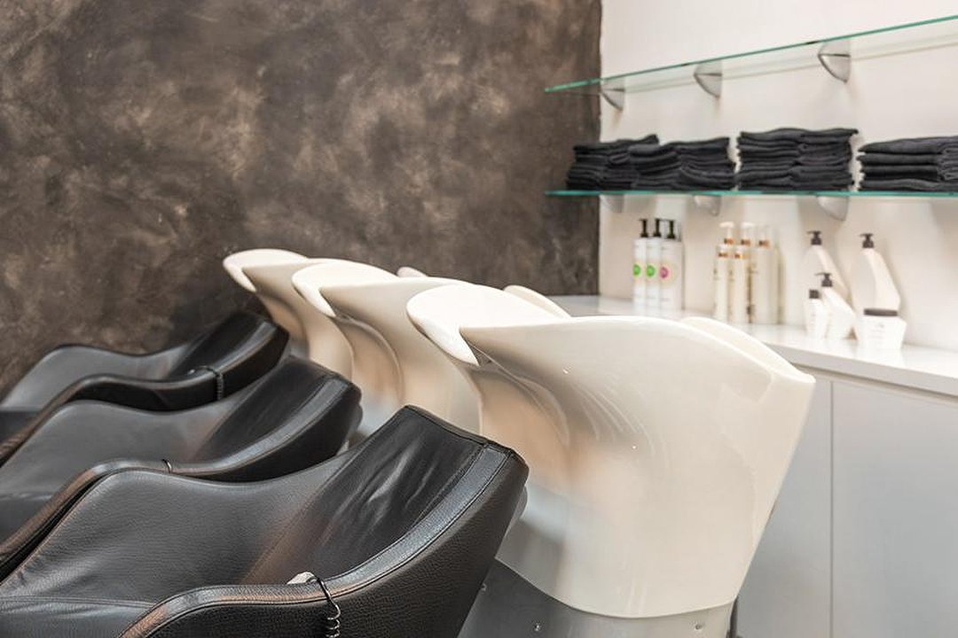 Kriva  Hair Consulting, Lucca