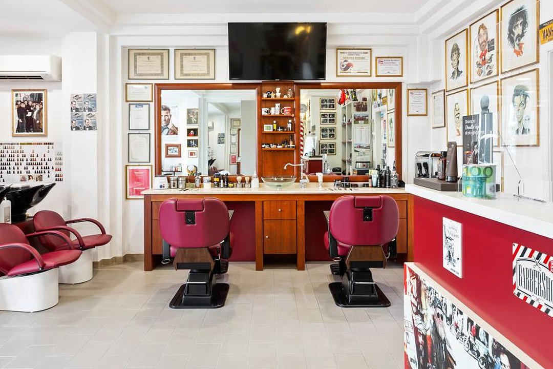 Giuliano's Barber Shop , Marche