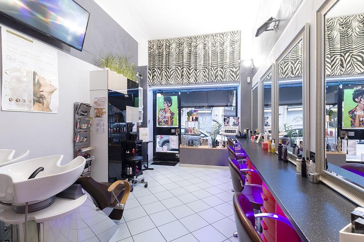 Infinity Hairstylists - Coiffure Milano - Photo de galerie - OneBooking