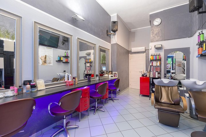 Infinity Hairstylists - Coiffure Milano - Photo de galerie - OneBooking