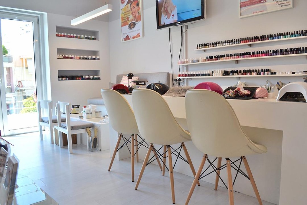 G&G Beauty, Keratsini, Piraeus