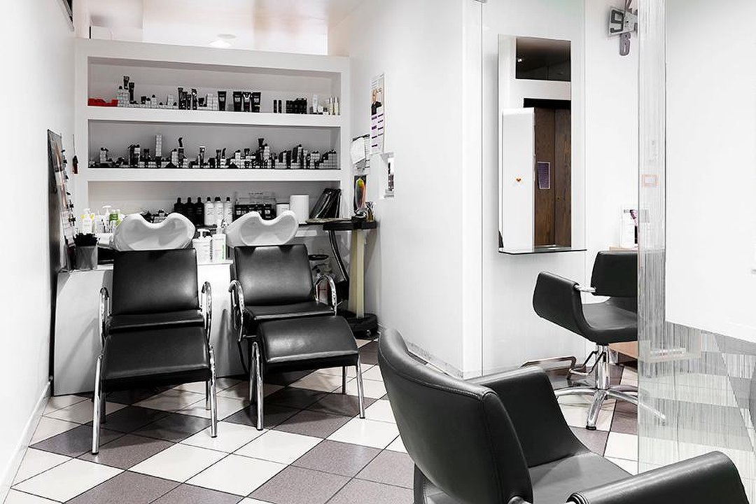 Roberto e Stefano Parrucchieri Serrenti, Sardegna