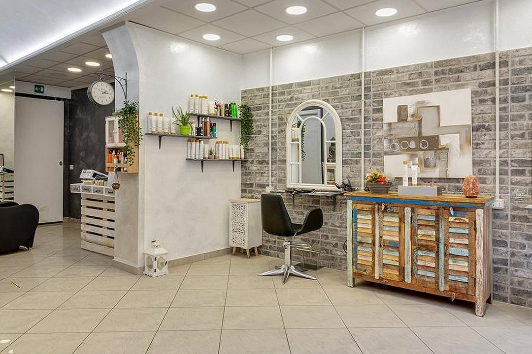 Rockandrollhair @ Aurora, Lombardia