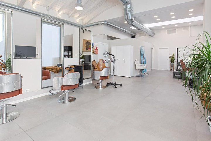 Haleh Beauty Lab - Parrucchiere Estetica Solarium - Coiffure Parma - Photo de galerie - OneBooking