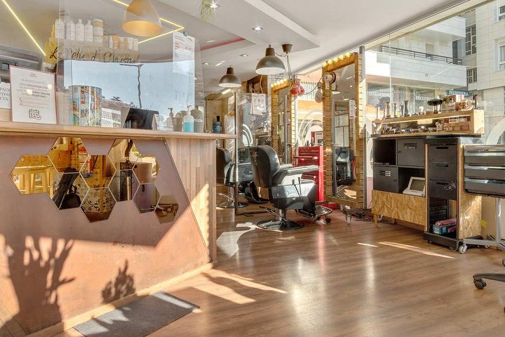 La Pelu de Chuspa - Barbier Santander - Photo de couverture - OneBooking