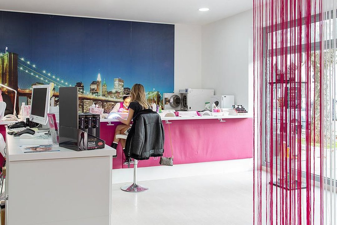 Nails City Pescara, Università - Tribunale, Pescara