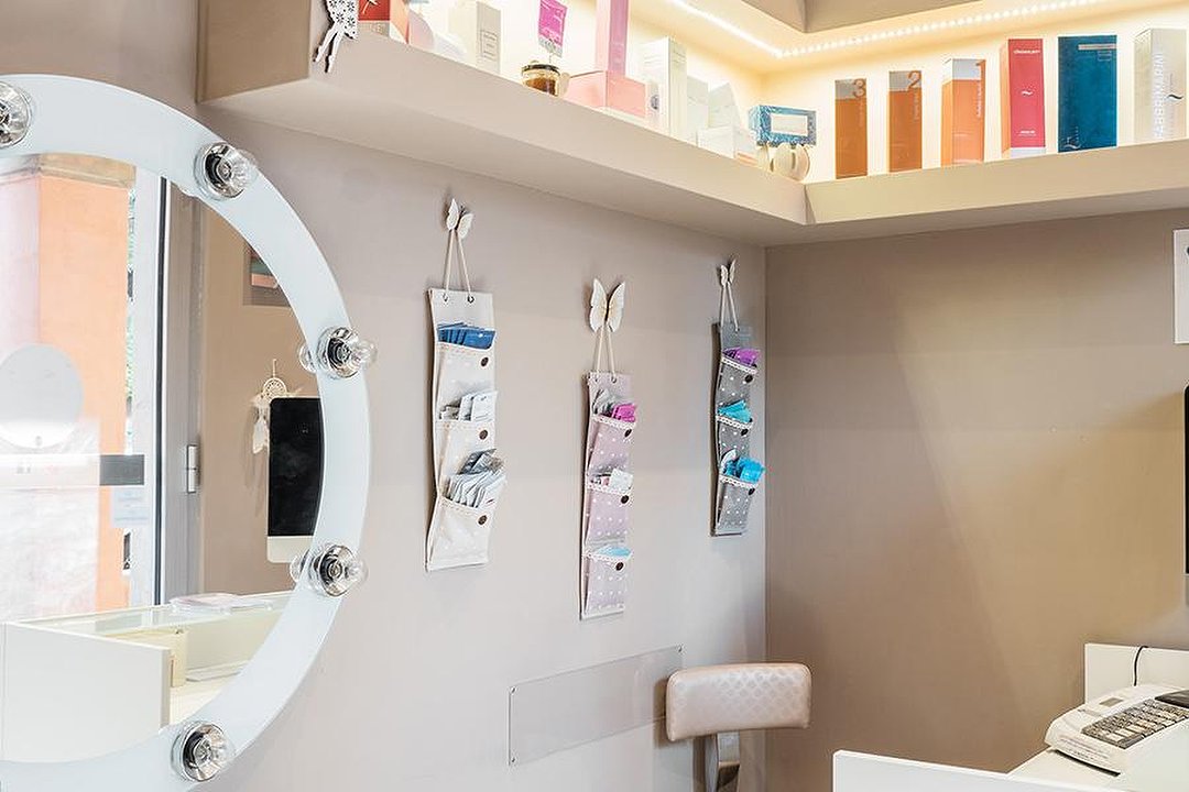 Incantesimi di Bellezza, Porto - Saragozza, Bologna