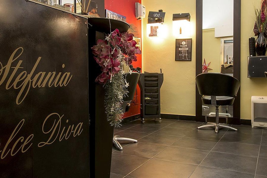 Stefania Dolcediva Parrucchieri, Pisa