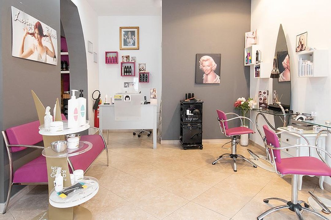Naïf Hairstylist , Gargano