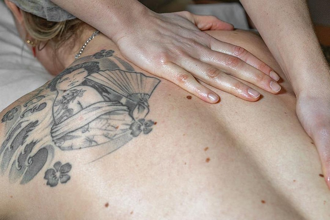 Divina benessere estetica, Saronno