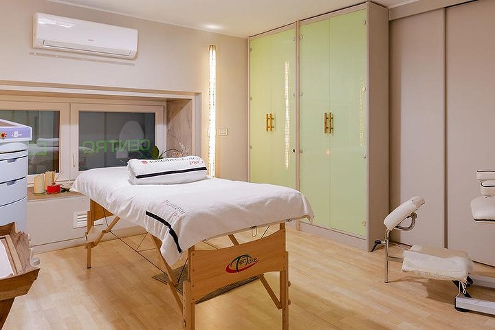 Farmacia Boccaccio - Onglerie Milano - Photo de galerie - OneBooking