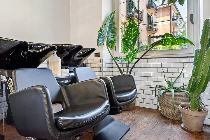 Comb Mameli 9 - Coiffure Verona - Photo de galerie - OneBooking