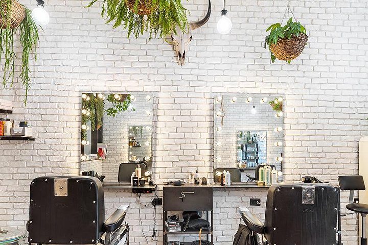 Comb Mameli 9 - Coiffure Verona - Photo de galerie - OneBooking