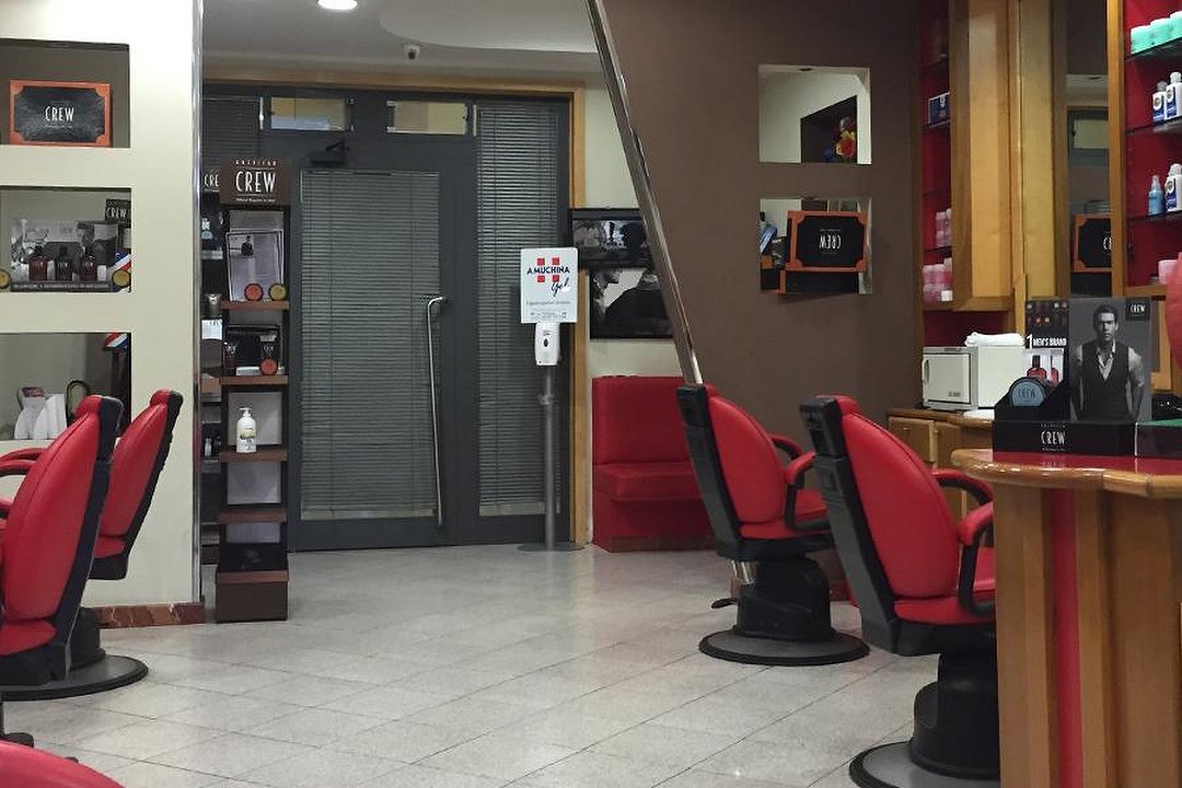 Barber Salon De Alescandris, Torrice, Lazio