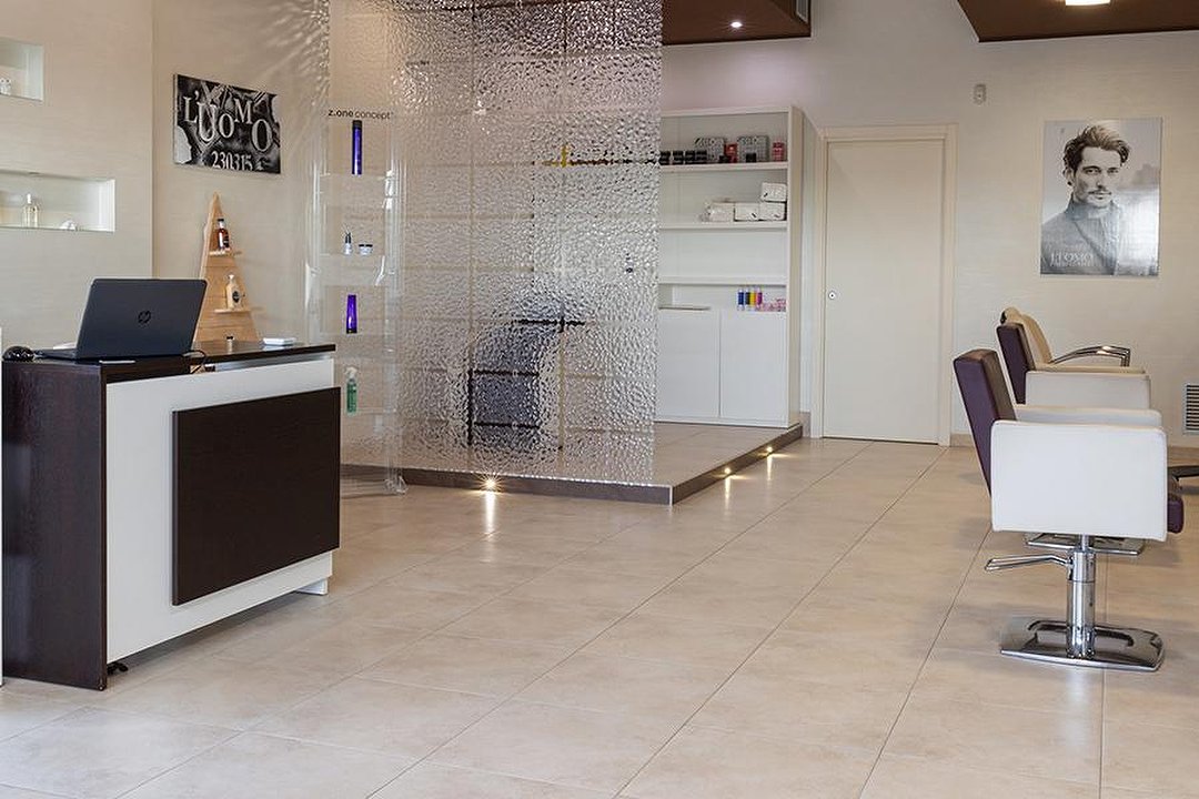 L’uomo Parrucchieri, Taranto