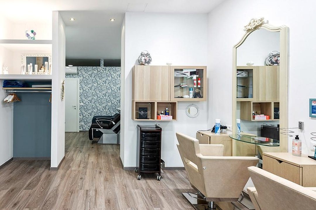 Barbara Hair Stylist, Libia, Milano