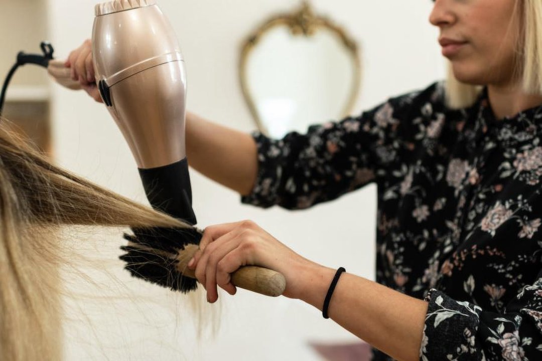 10.1 The Blonde Salon, San Salvario, Torino