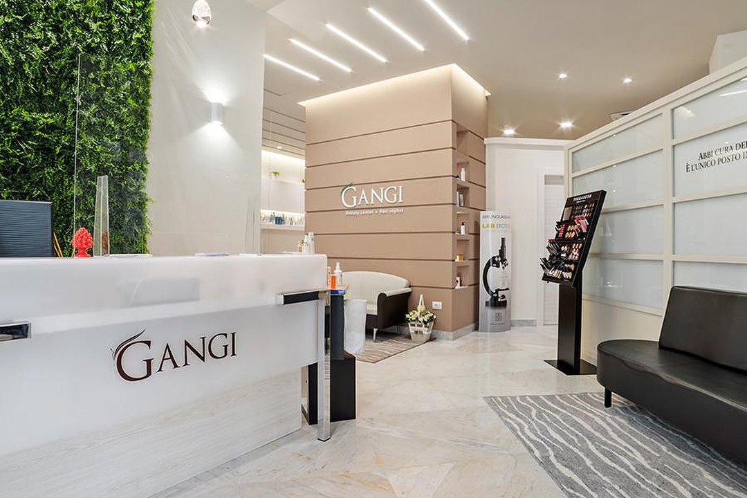 Gangi Beauty Center, Campania