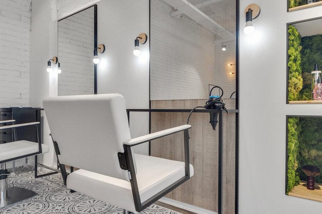 Albany by Laura Hair Salón, Rivas-Vaciamadrid, Comunidad de Madrid