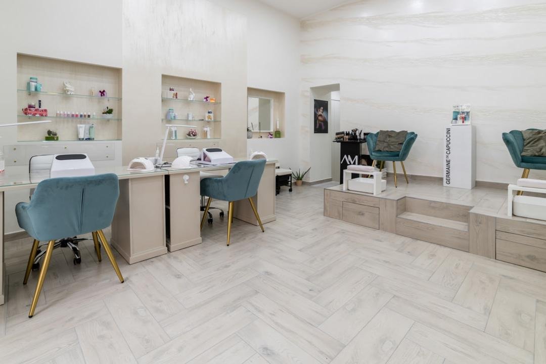 Shining, Bagnoli, Napoli