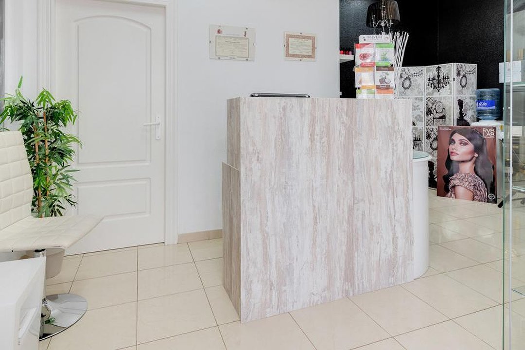 Nelia Estética y Maquillaje, Comunidad de Valencia