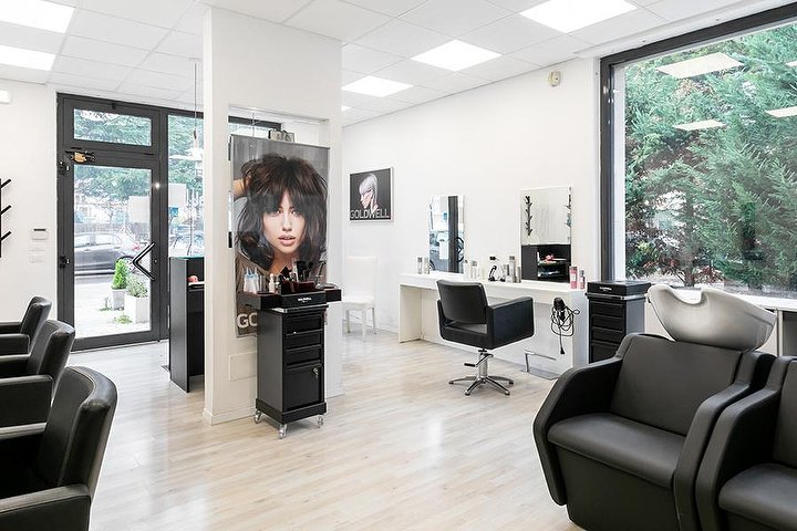 Alessandro Buzzelli Parrucchieri - Coiffure Villa Raspa - Photo de galerie - OneBooking
