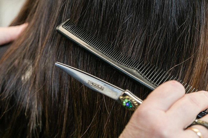 Alessandro Buzzelli Parrucchieri - Coiffure Villa Raspa - Photo de galerie - OneBooking