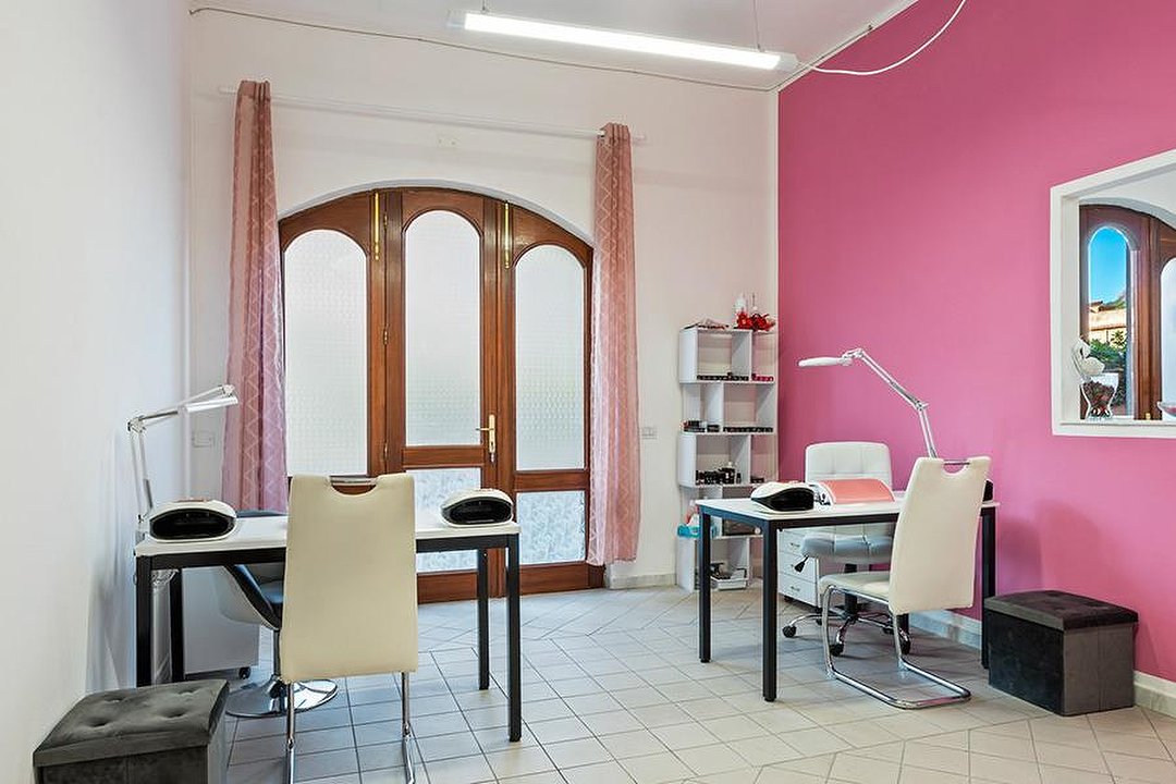 Studio Nails, Sardegna