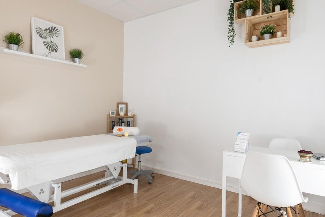 Nikol Quiromasaje, Castellana, Madrid