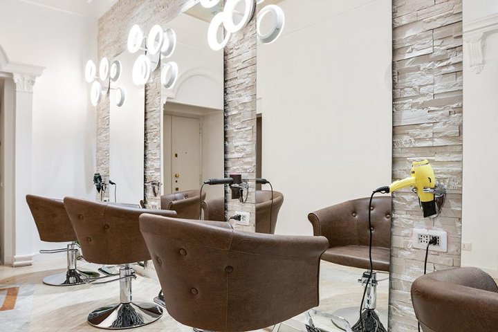 Strumbo Hair Stylist - Coiffure Roma - Photo de galerie - OneBooking