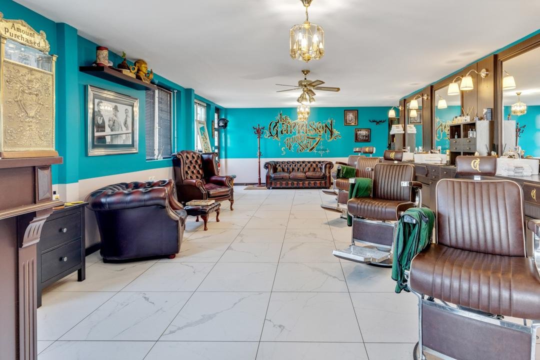 Le Garrison Barbershop, Le Plessis-Bouchard, Val-d'Oise
