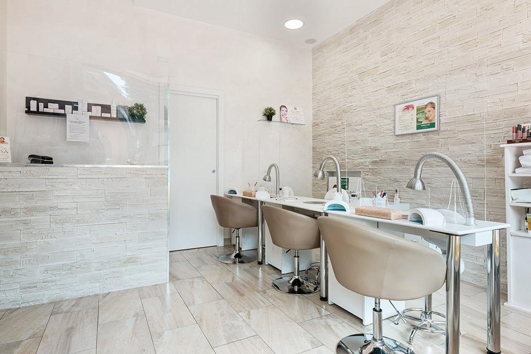 Esa Beauty & Nails, Talenti, Roma